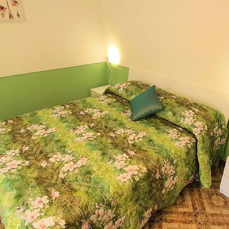 B&B Le Quattro Stagioni เลวานโต ภายนอก รูปภาพ