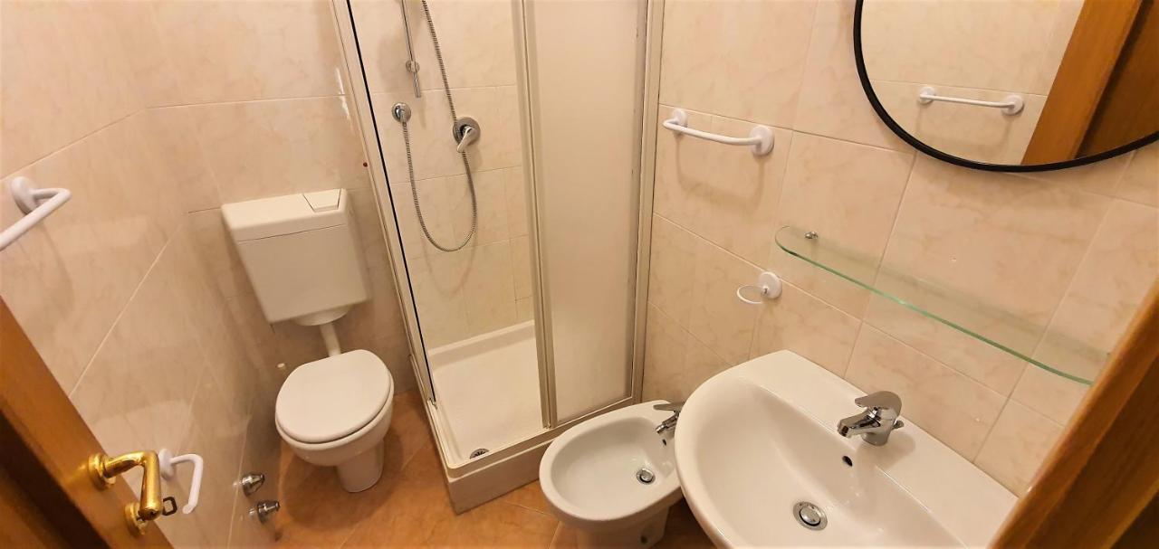 B&B Le Quattro Stagioni เลวานโต ภายนอก รูปภาพ